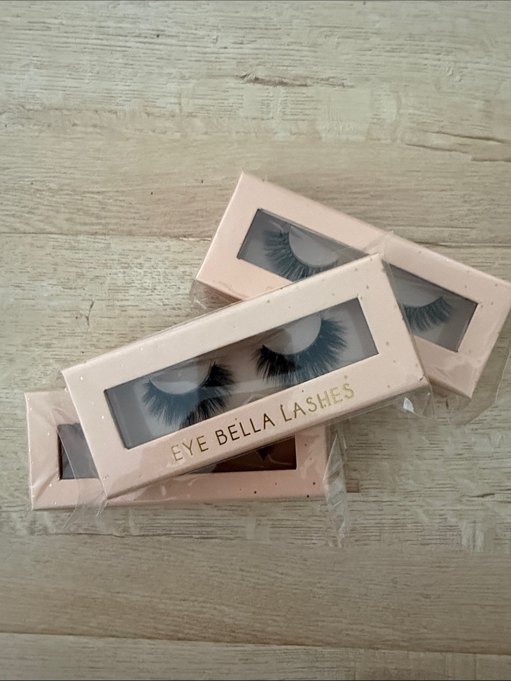 Bella Lashes, Luxe Mink New! X3 Boxes. False Lashes. Up to 15 Uses Per Pair.